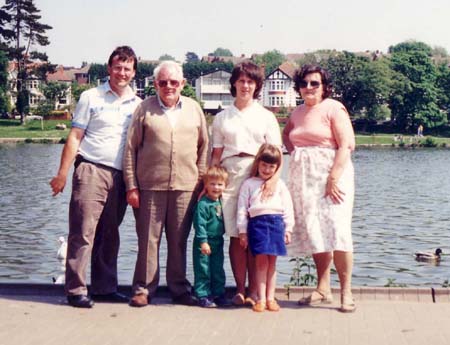 047-RoathPark1990
